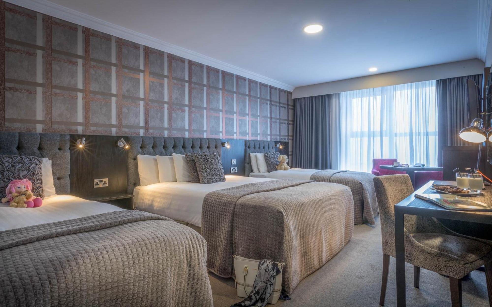 Triple Room,1704853562:JPEG